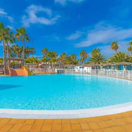 Aguila De Dunas - Charming Flat With Patio & Pools In The Centre Of アパート